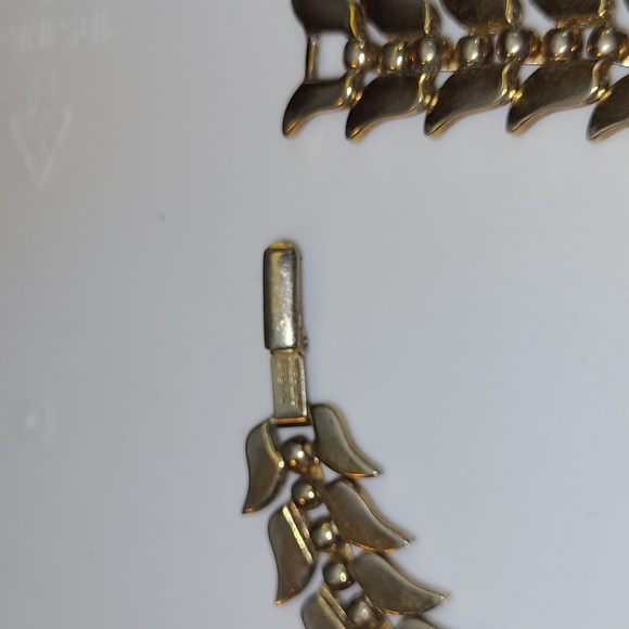 Trifari Bracelet - Picture 2 of 3